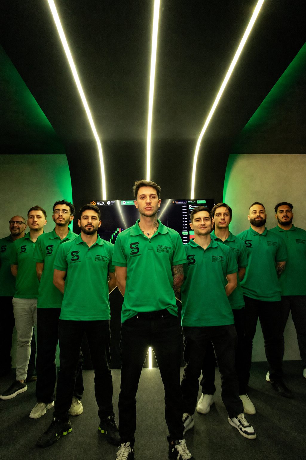 Equipe SIG reunida na mesa de operações